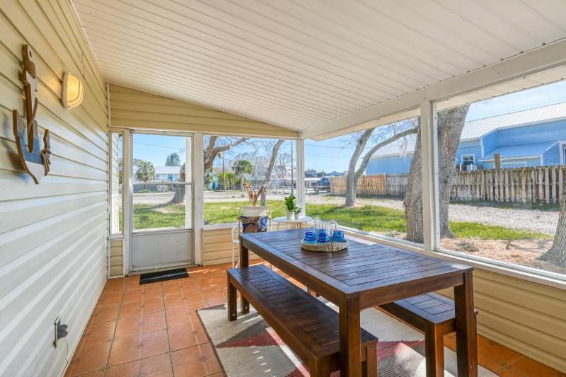 Anchors Away River House - image 42