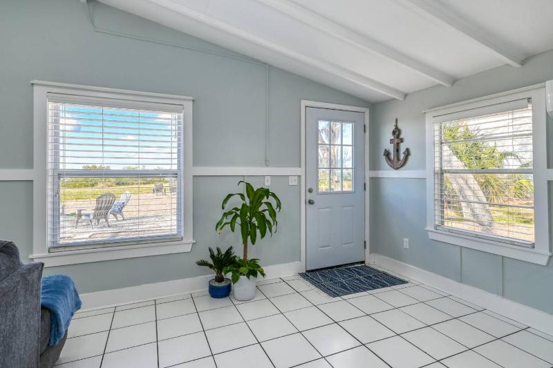 Anchors Away River House - image 39