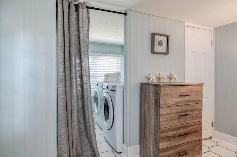 Anchors Away River House - image 33