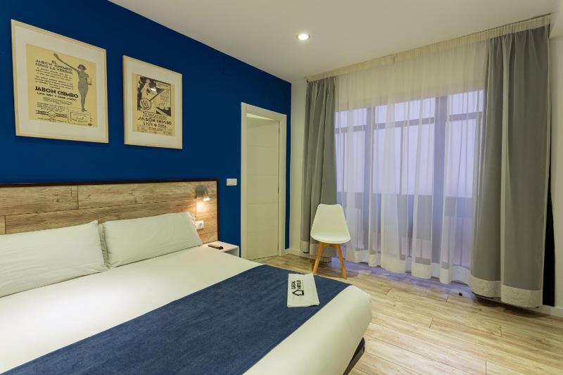 Basic Double Room image 1