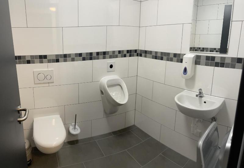 Standard Double Room with Shared Bathroom image 2