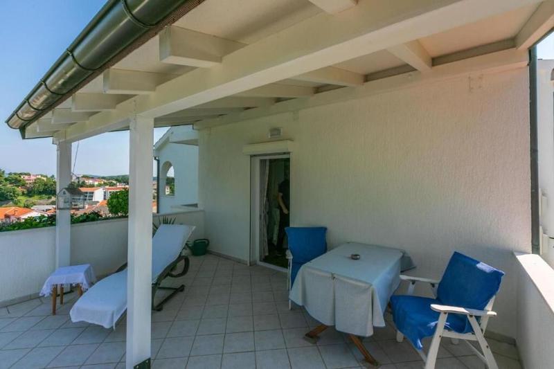 One-Bedroom Apartment - Second Floor image 1