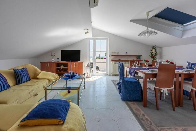 Two-Bedroom Apartment image 4