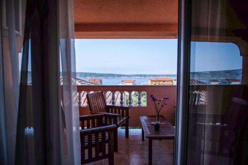 One-Bedroom Apartment with Terrace image 4