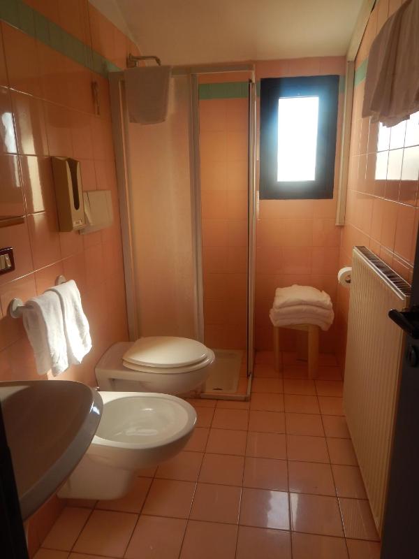 Quadruple Room image 3