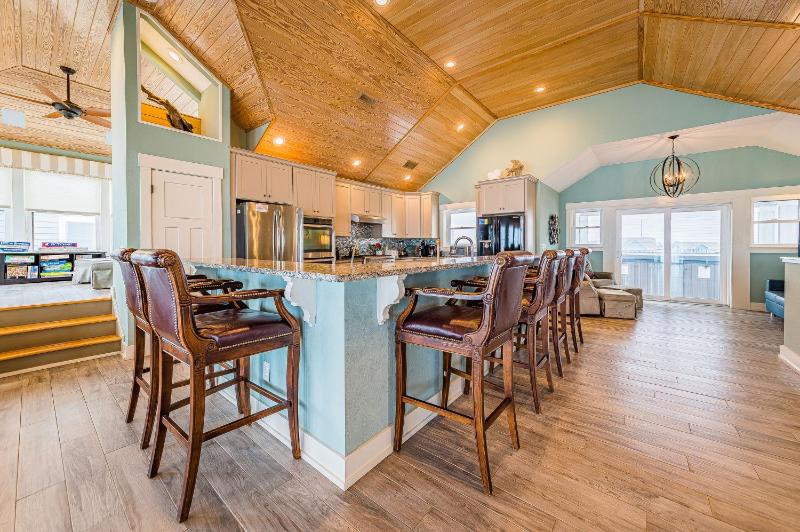 Driftwood - Village at Nags Head MP 15 Oceanfront Elevator Pool Hot Tub Pool Table Pets OK - image 6
