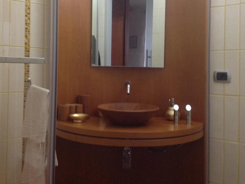 Double or Twin Room with Garden View image 3