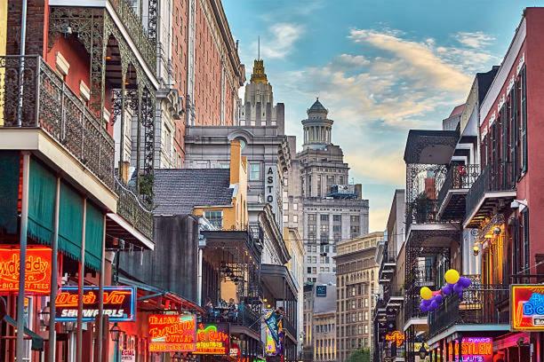 Plaza Suites Downtown New Orleans - image 9