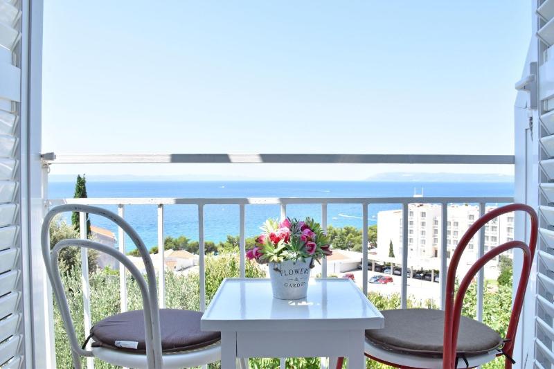 Studio with Sea View image 1