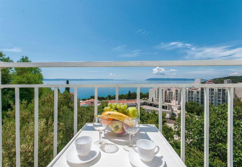 Studio with Sea View image 3