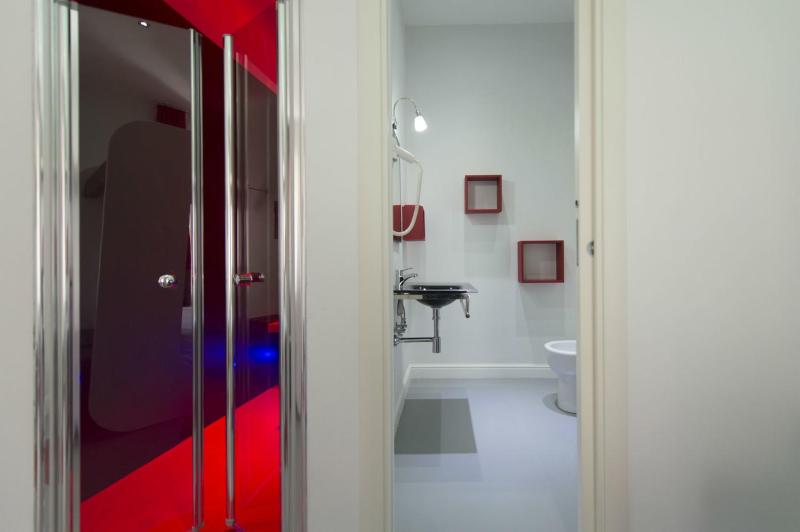 Deluxe Room image 2