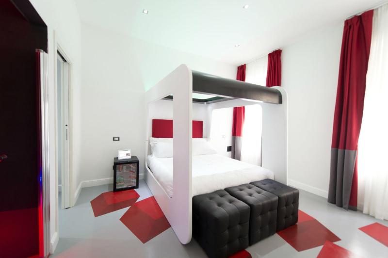 Deluxe Room image 1