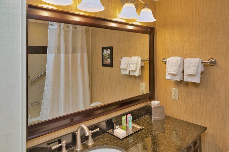 King Room with City View image 4