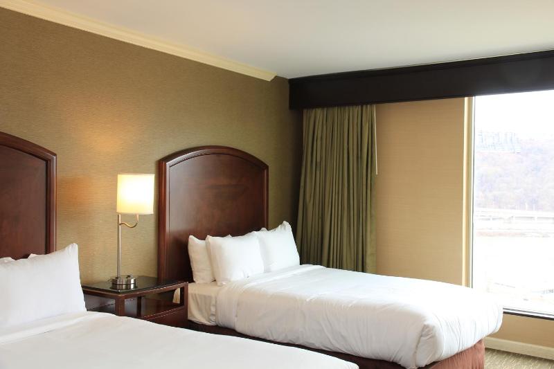 Wyndham Grand Pittsburgh Downtown - image 10