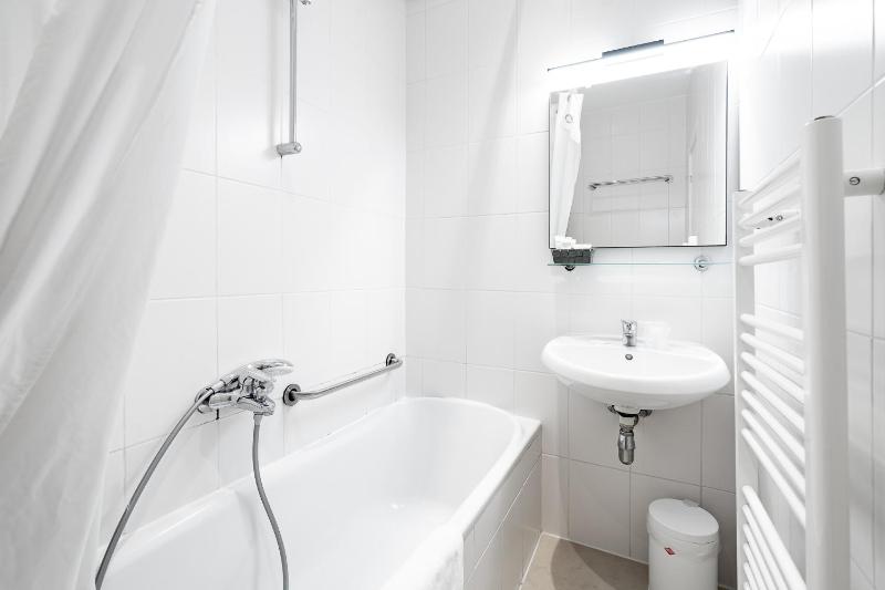 Superior Double Room image 2