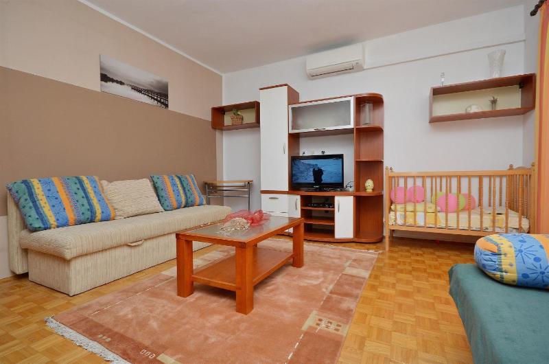 Apartment and Room Ivica - image 33