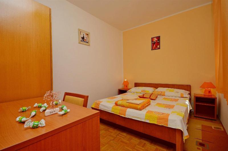 Apartment and Room Ivica - image 26