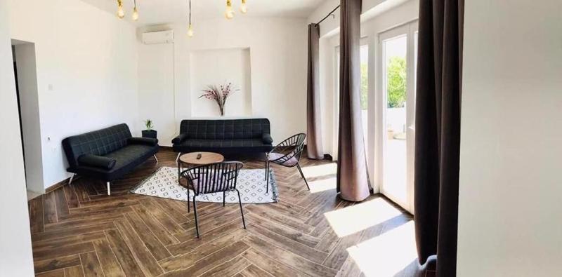 Four-Bedroom Holiday Home image 2