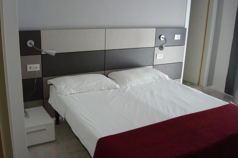 Comfort Double Room image 3