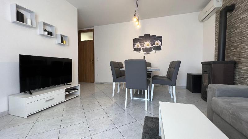 Apartments Ivona - image 5