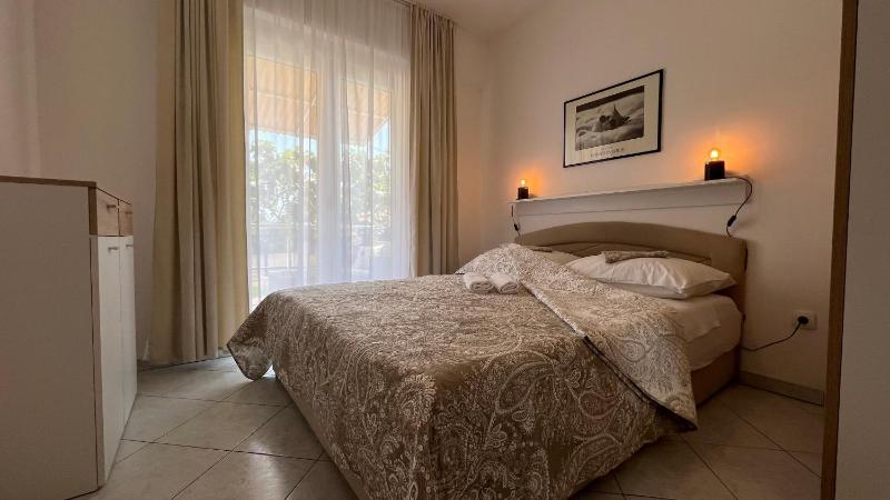 Apartments Ivona - image 9