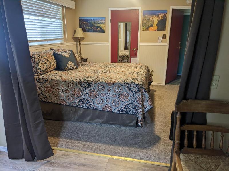 King Room image 2