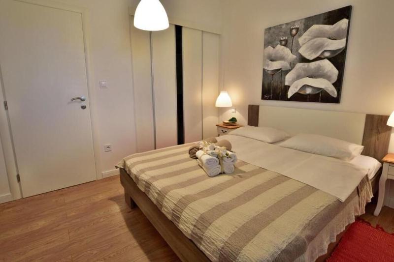 Apartments Beauty - image 39