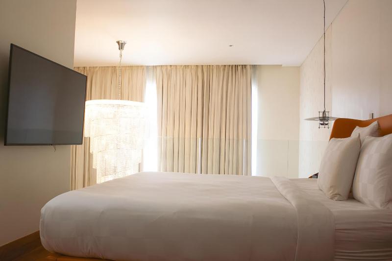 Airways Hotel - image 5