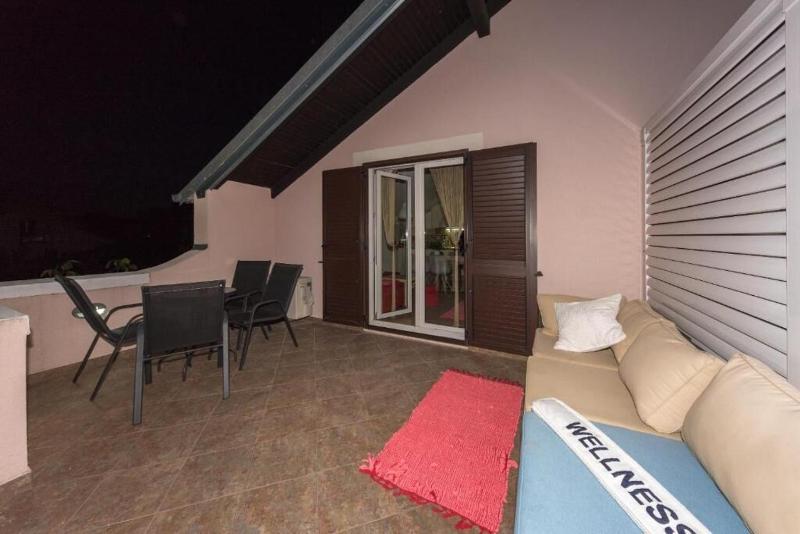Apartments Beauty - image 9