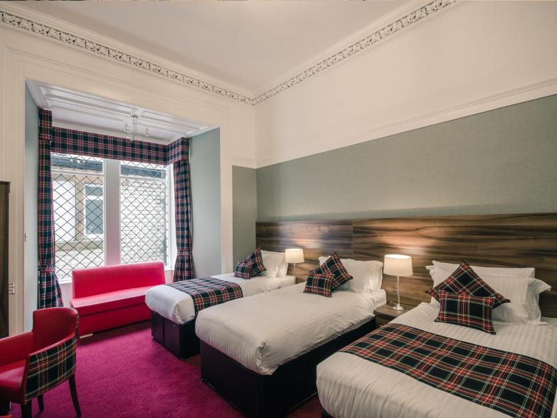 Basic Triple Room image 1