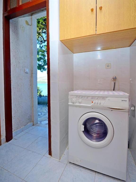 One-Bedroom Holiday Home image 3