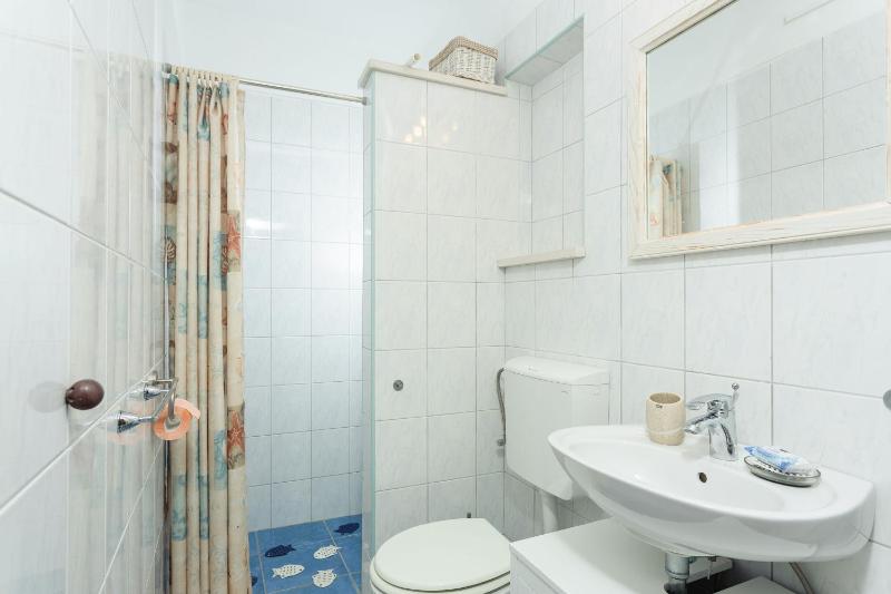 Three-Bedroom Holiday Home  image 3