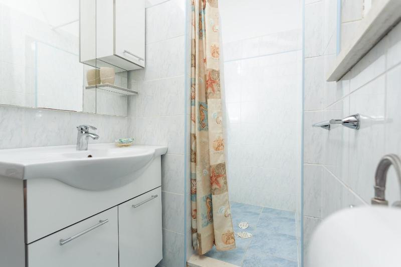 Three-Bedroom Holiday Home  image 2