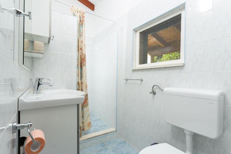 Three-Bedroom Holiday Home  image 4