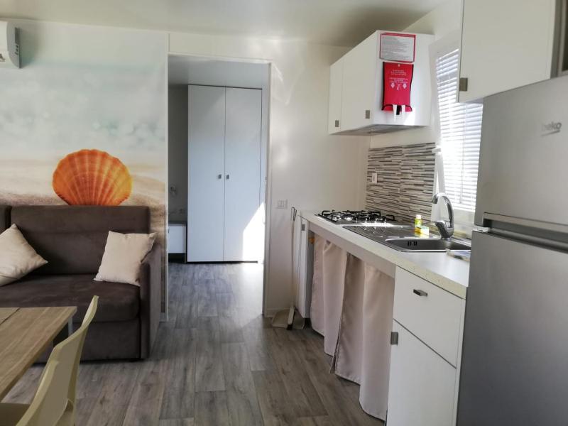 Mobile Home image 3