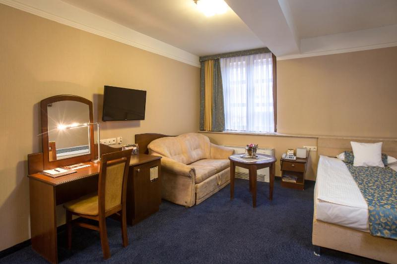 Single Room image 4