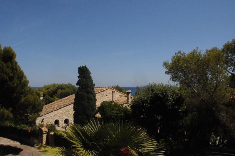 Standard Double Room with Sea View image 4