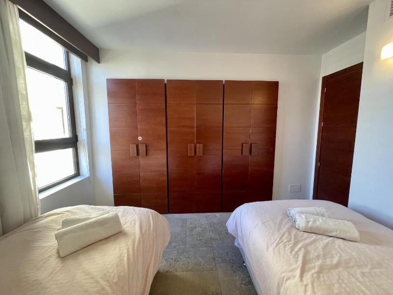 Exclusive beachfront apartment Torremolinos - pool - paddle - tenis - wifi - central aircon - image 9