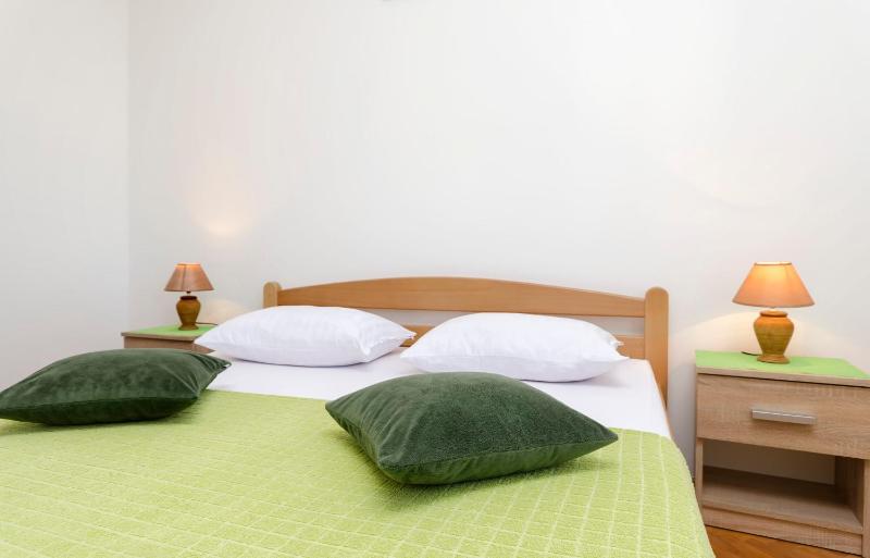 Apartment Roza - image 15