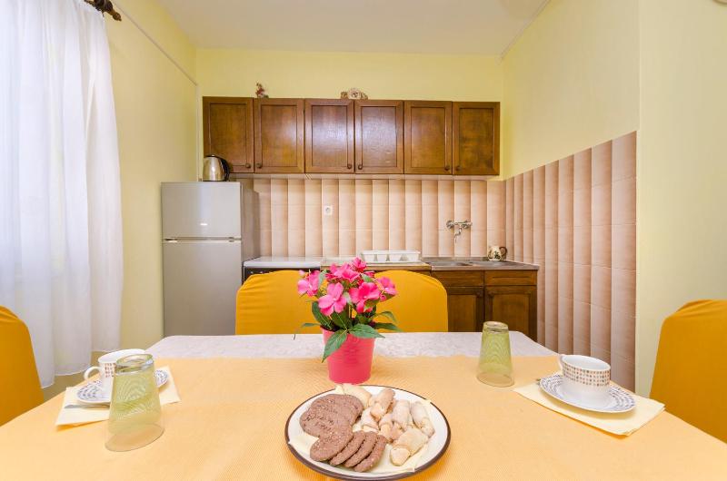 Apartment Roza - image 36