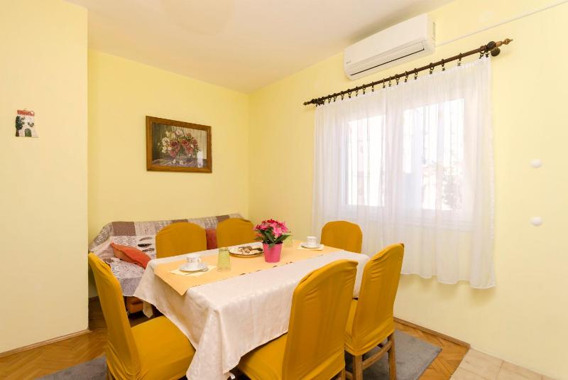 Apartment Roza - image 25
