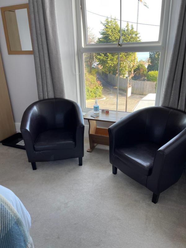 Double Room image 4