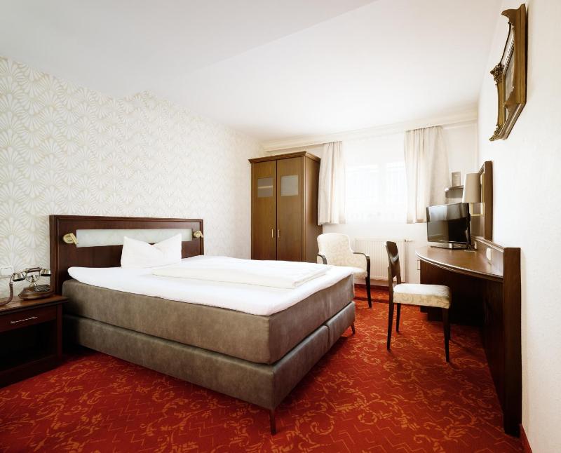 Comfort Single Room image 4