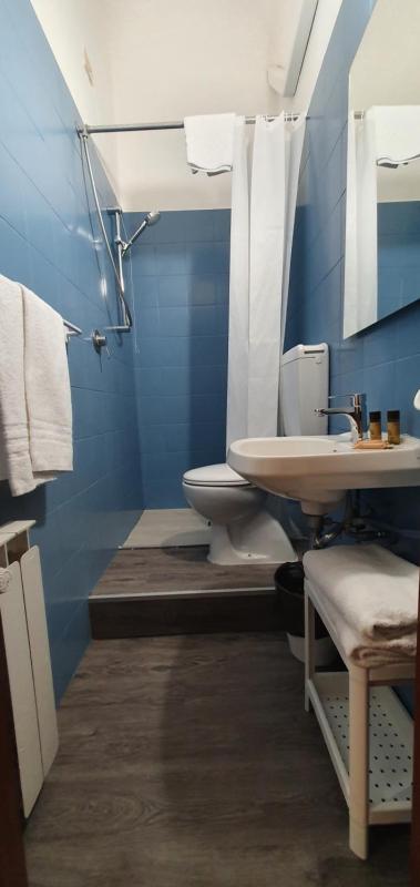 Quadruple Room image 4