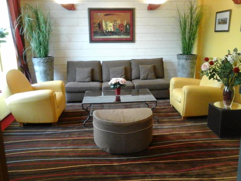 Hotel Carmin - image 12