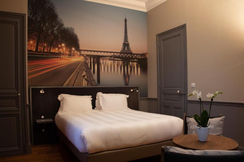 Double Room with Garden View - Paris image 1