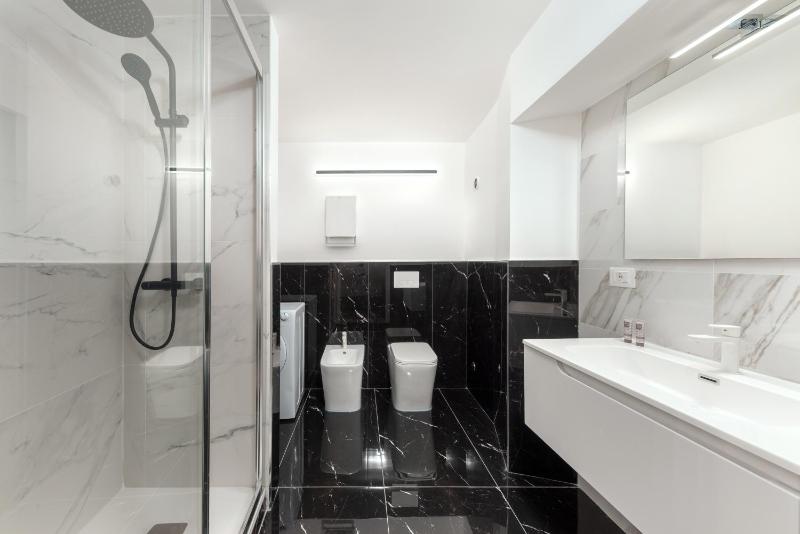 Apartment - Split Level image 2