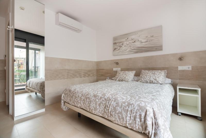 Double Room with Terrace image 2