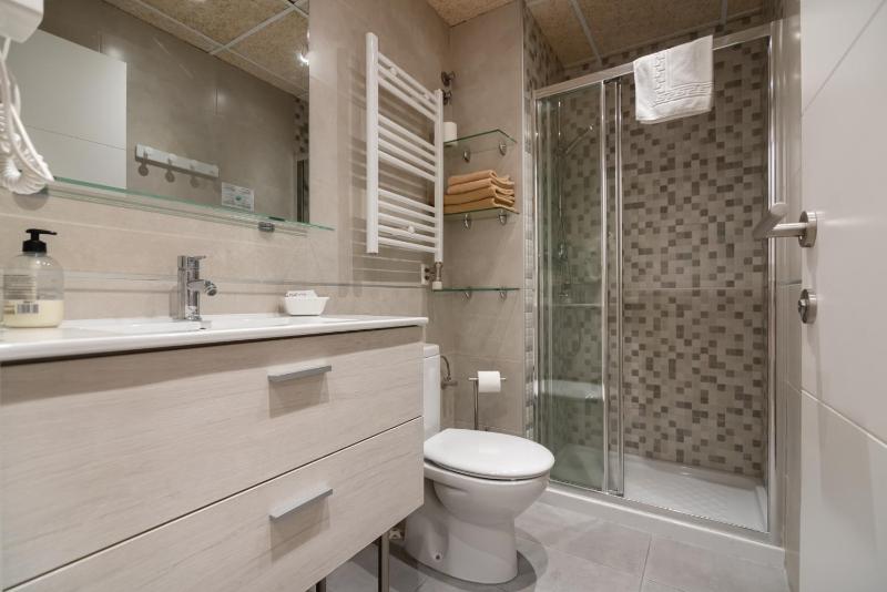 Double Room with Terrace image 3