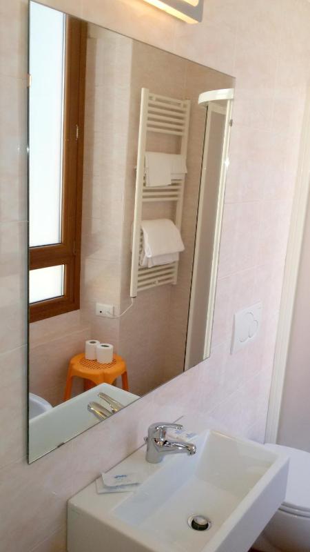 Comfort Double Room image 4